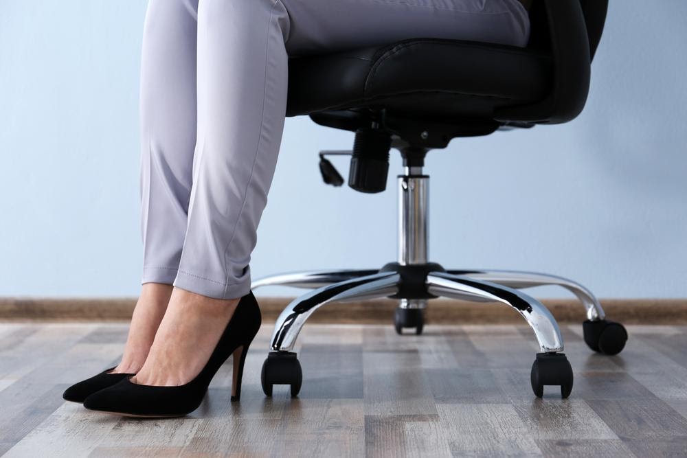 Are-Sit-Stand-Desk-Converters-Good-for-You Ergoworks