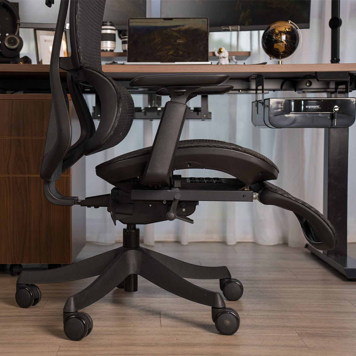 Ergoworks Office Chairs Accessory Truly Perfect Retractable Footrest Ergoworks