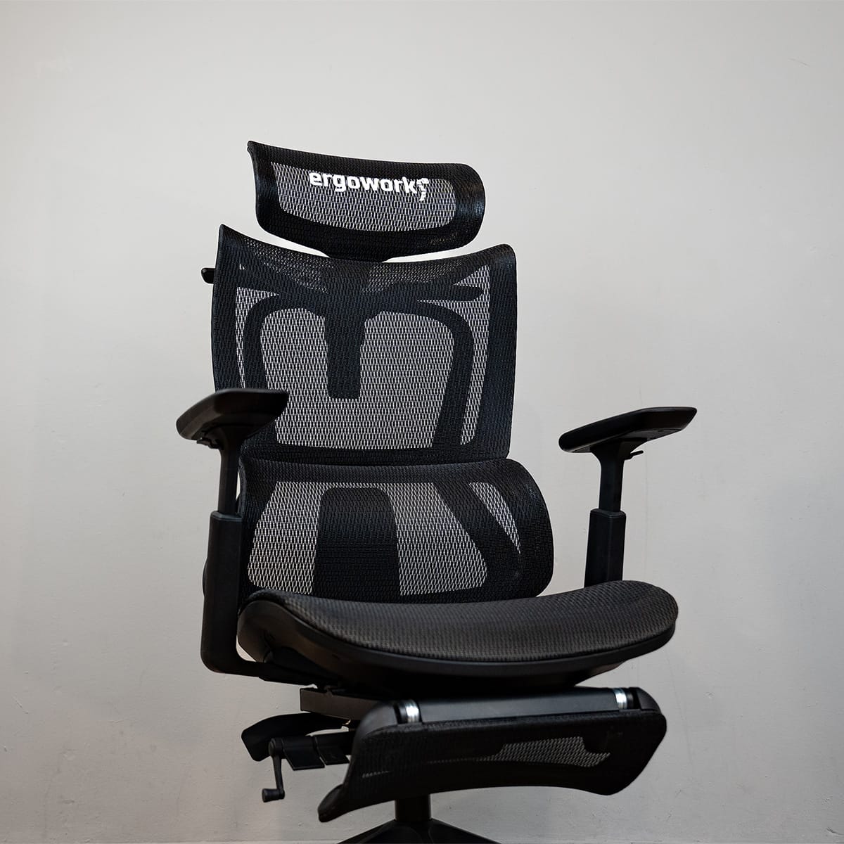 Ergoworks Office Chairs Accessory Truly Perfect Retractable Footrest Ergoworks