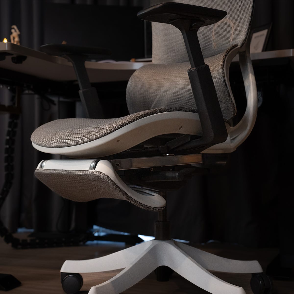Ergoworks Office Chairs Accessory Truly Perfect Retractable Footrest Ergoworks