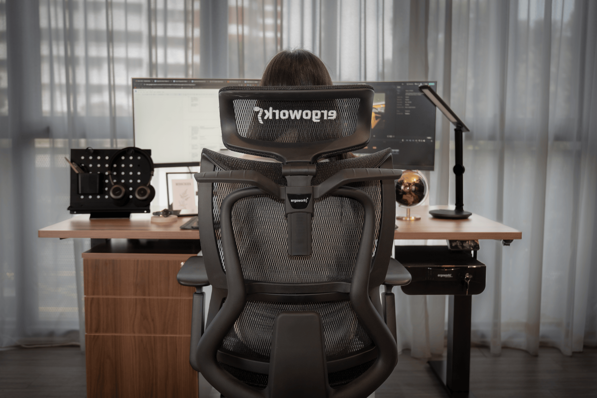 Ergonomic mesh chair
